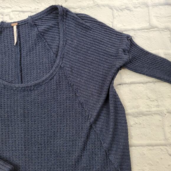 Free People Navy Waffle Thermal Boho Tunic with Fraying size Medium - Picture 8 of 16